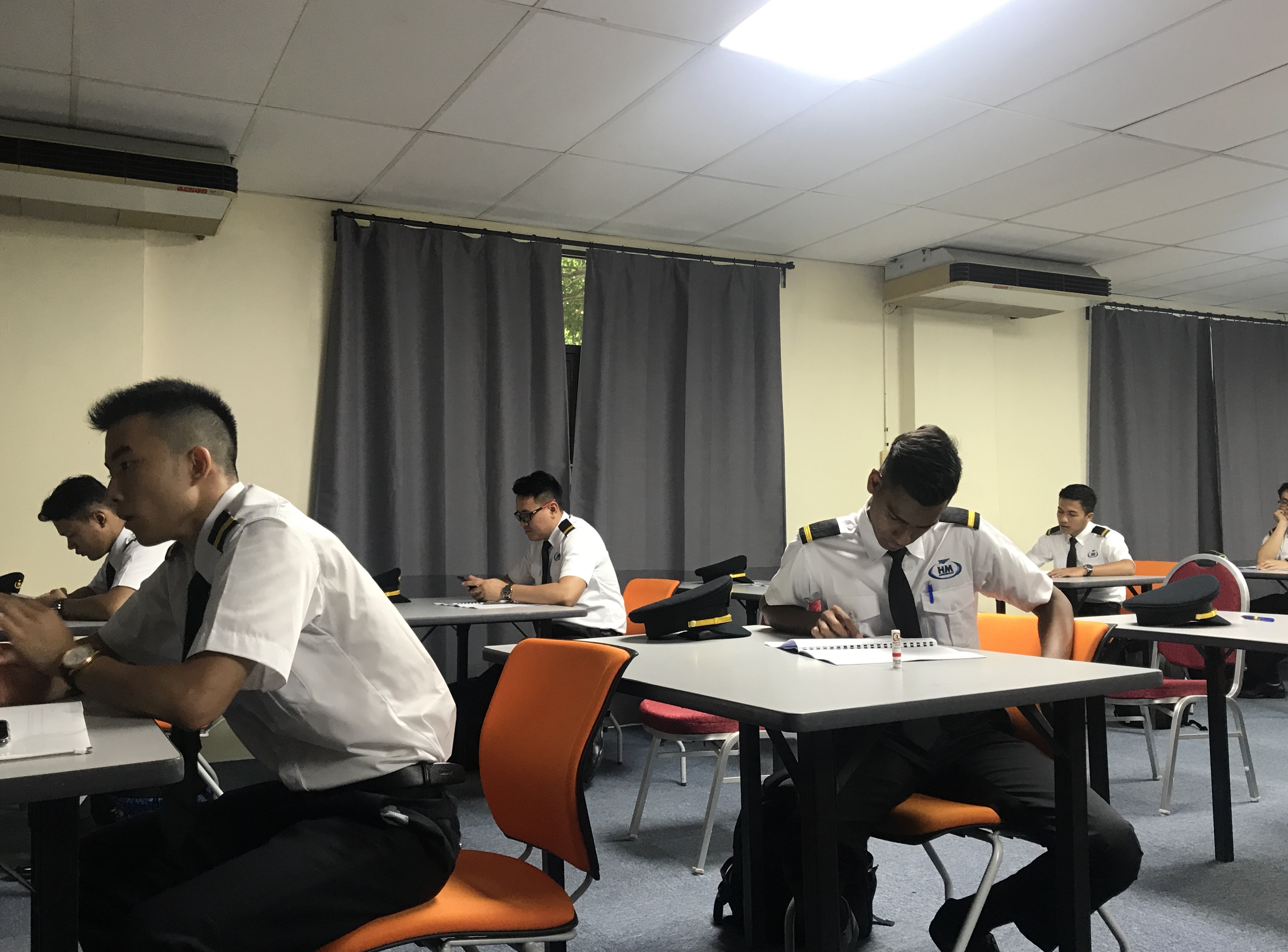 2DBF3B2C-205E-4AB1-B914-E9FC22243543